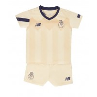 Billiga Porto Barnkläder Borta fotbollskläder till baby 2023-24 Kortärmad (+ Korta byxor)